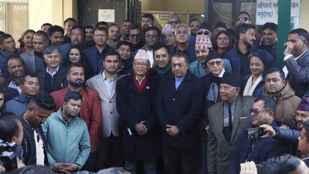 कांग्रेसभित्रको गतिरोध अन्त्यका लागि छलफलमा डा. शेखर पक्षधर, दिउँसो केन्द्रीय समिति