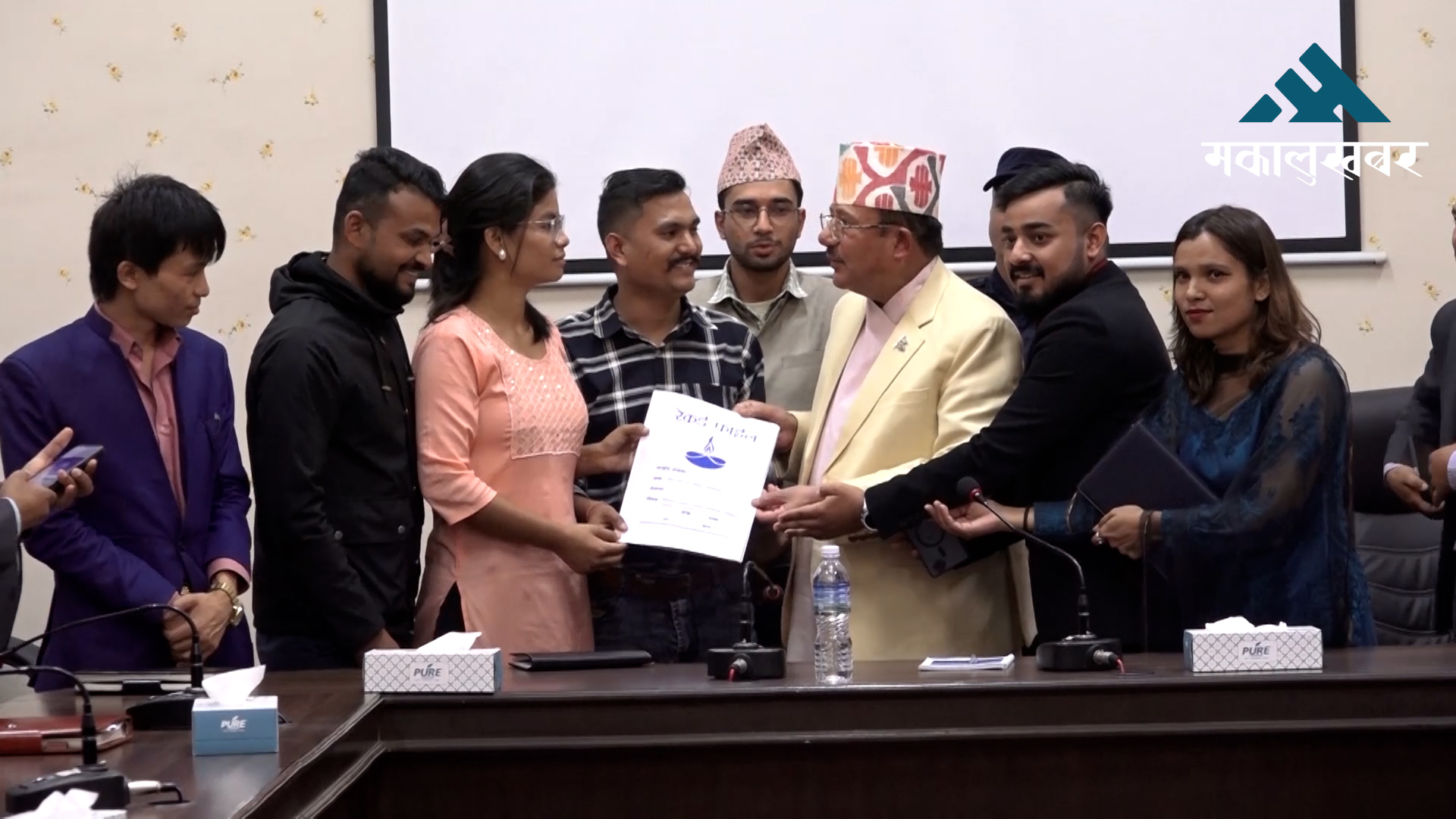 विदेशमा रहेका मतदातालाई पनि मत हाल्ने व्यवस्था सुनिश्चित गर्न जेनजी अभियन्ताहरुको माग