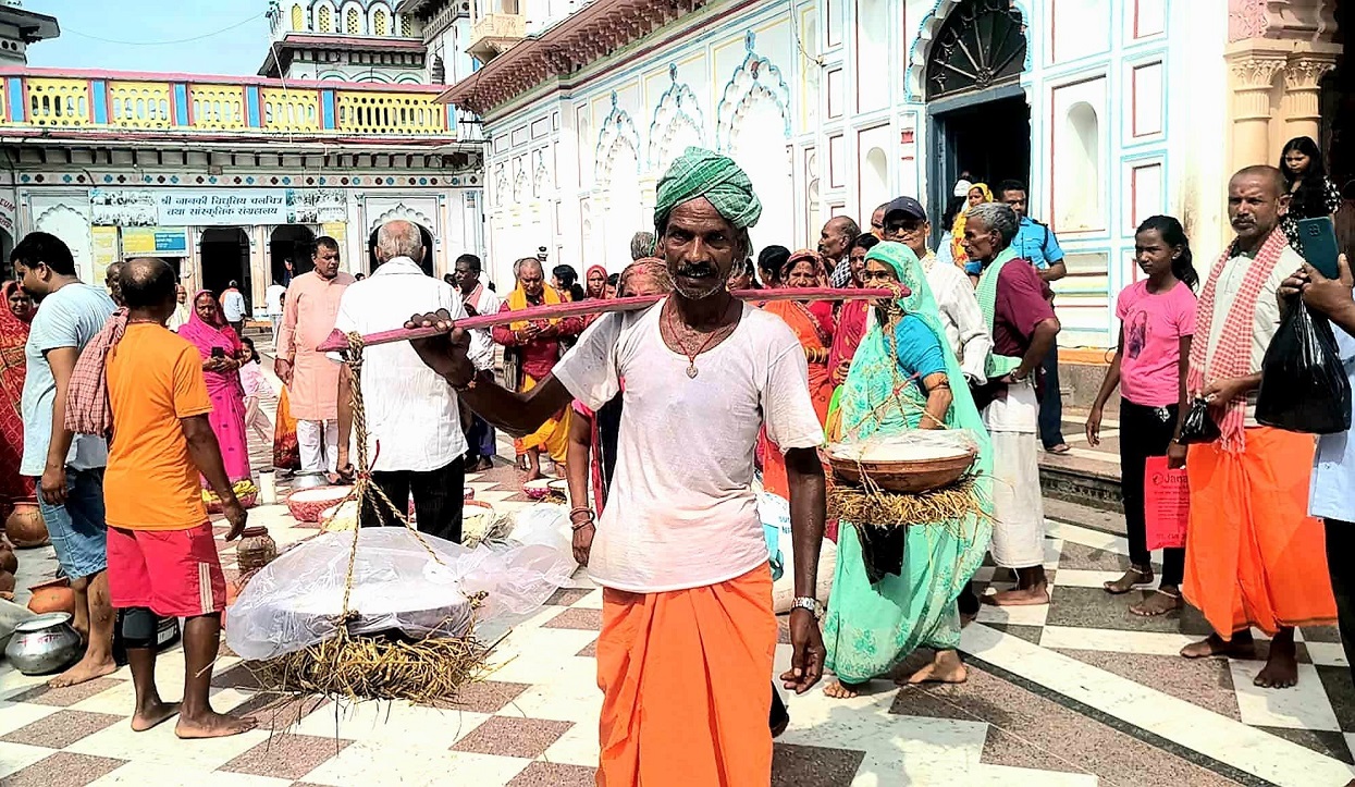 जानकी मन्दिरमा १०१ कोसेली अर्पण
