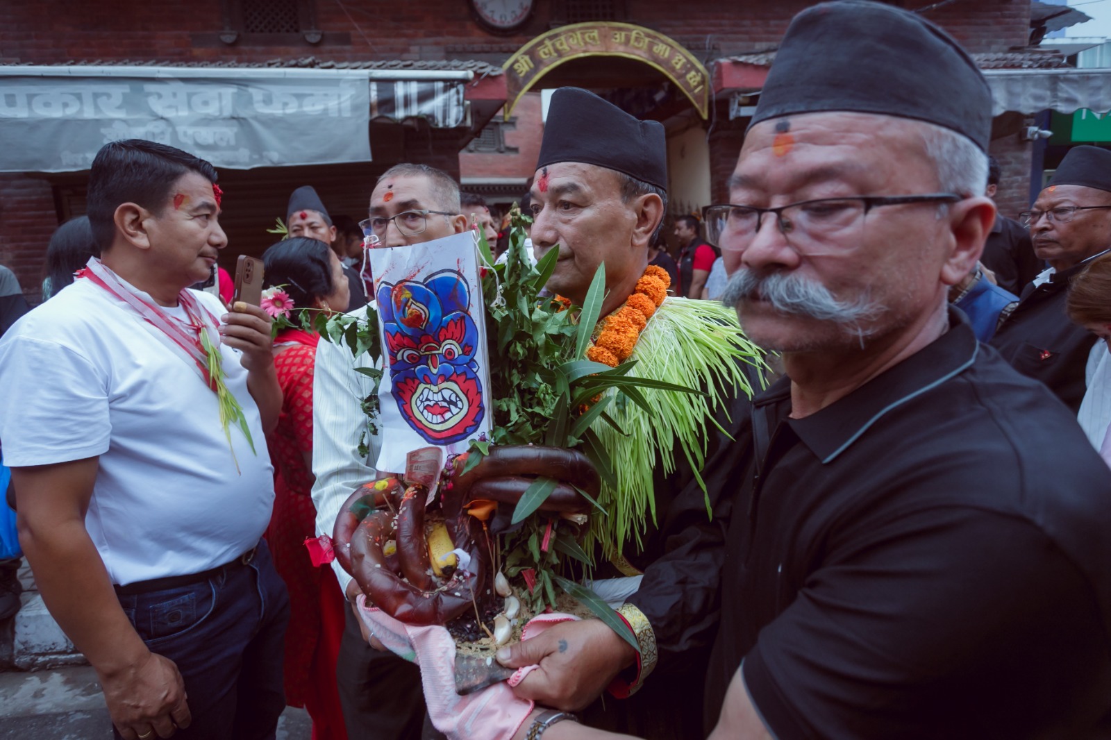नेवार समुदायले मनाए परम्परागत खड्गजात्रा (तस्बिरहरू)