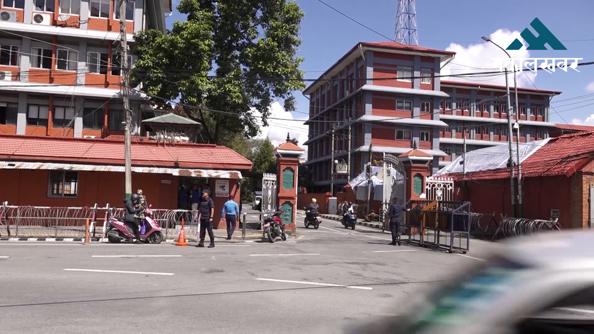 दशैँको बिदा सकिएसँगै सिंहदरबारमा चहलपहल बढ्दै