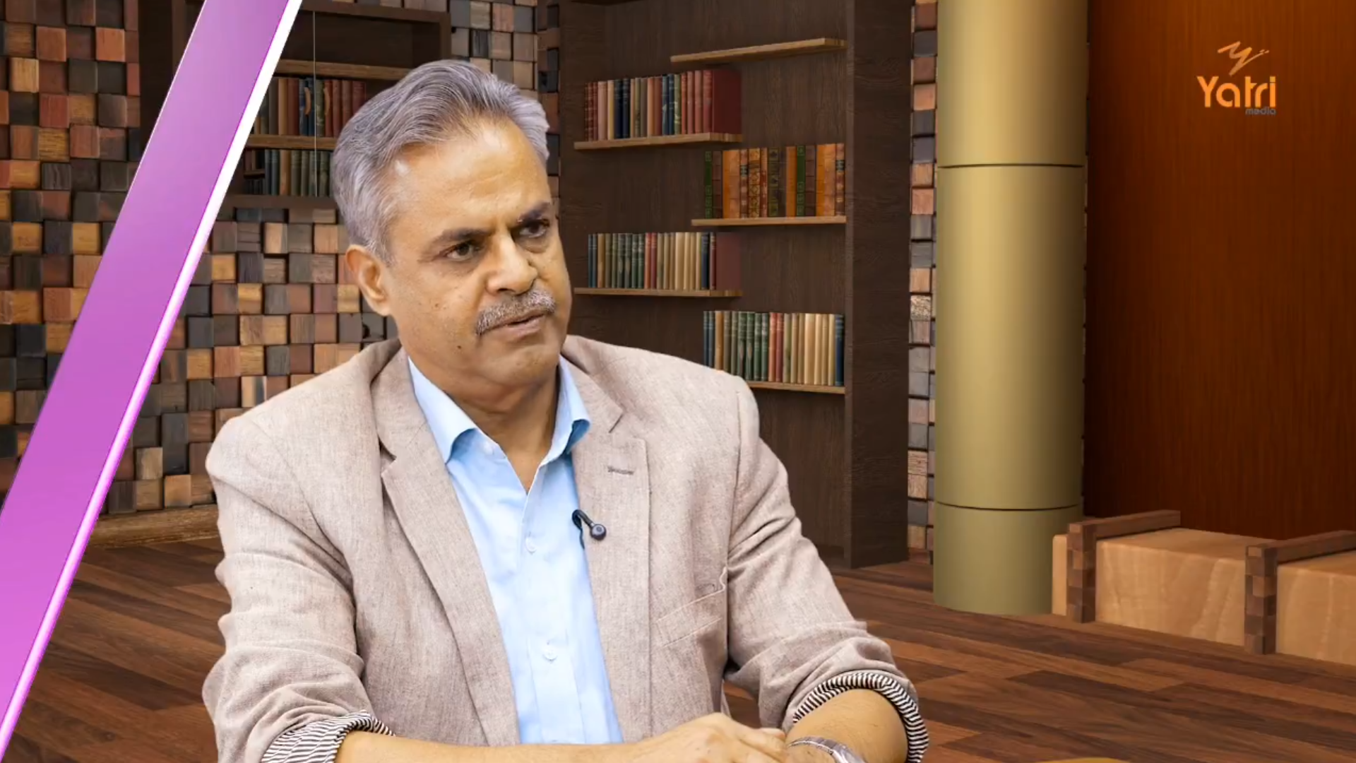 प्रचण्डको चरित्रहत्या गरेको आरोपमा पूर्वएआईजी सुवेदीविरुद्ध साइबरमा उजुरी