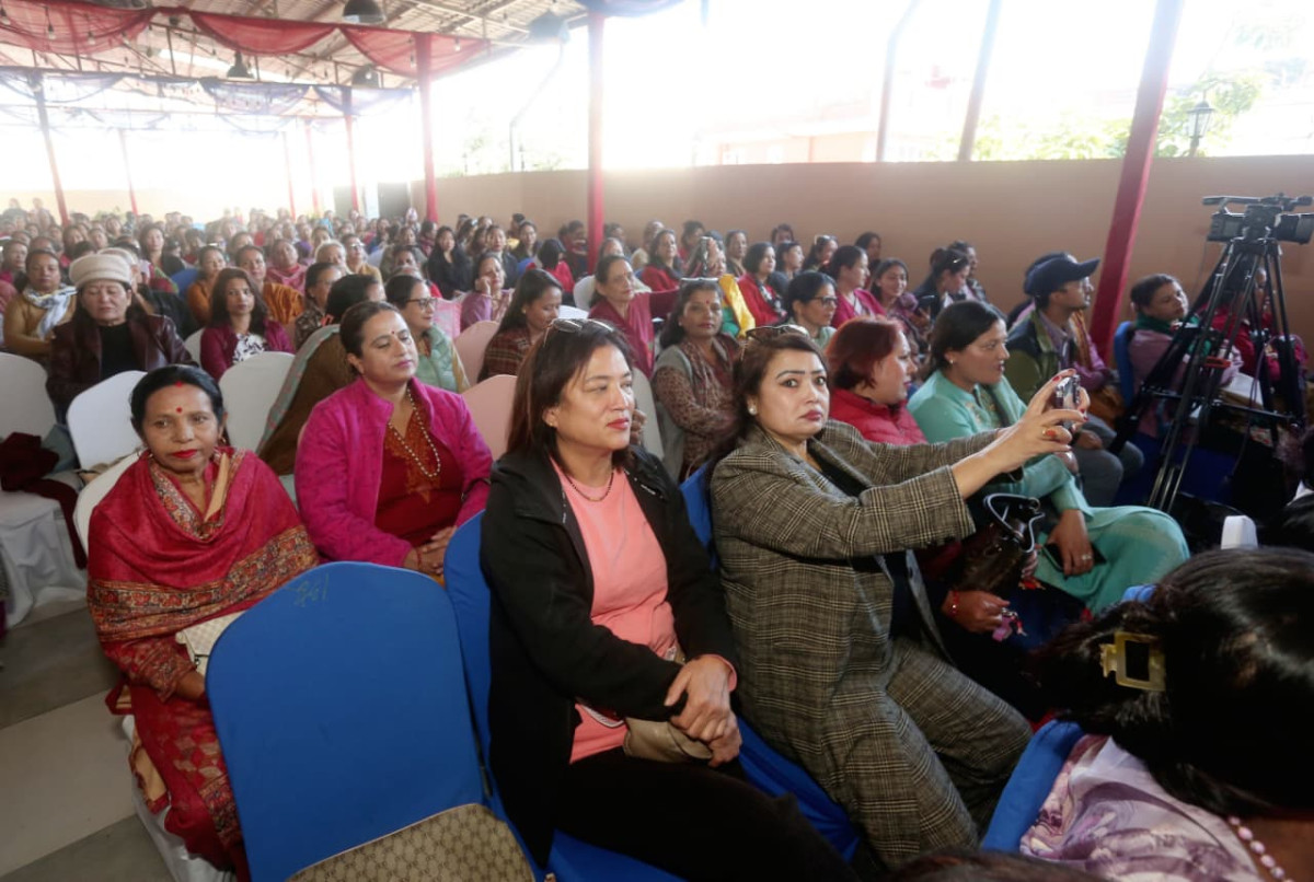 ‘महिलालाई समानुपातिक र उपभोक्ता समितिमा मात्र समिति राख्ने परिपाटी काँग्रेसले छोड्नुपर्छ’