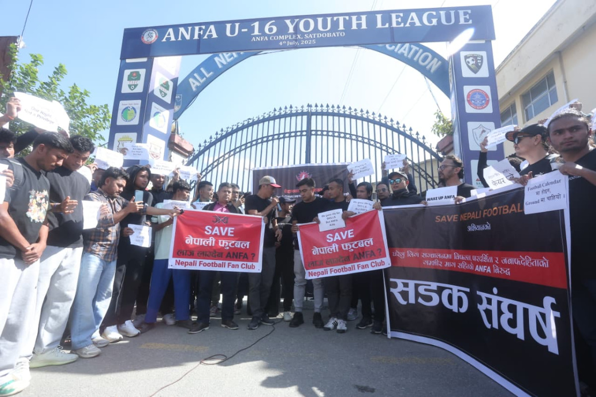 फुटबलर भन्छन्– ढेड दशक फुटबलमा बिताउँदा ७/८ वटा मात्र लिग खेल्न पाएका छौं