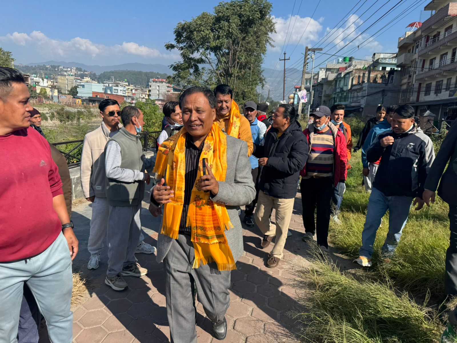 मन्त्री घिसिङद्वारा बाग्मती ‘करिडोर’ क्षेत्रको ढल व्यवस्थापन र सडक स्तरोन्नतिबारे निरीक्षण