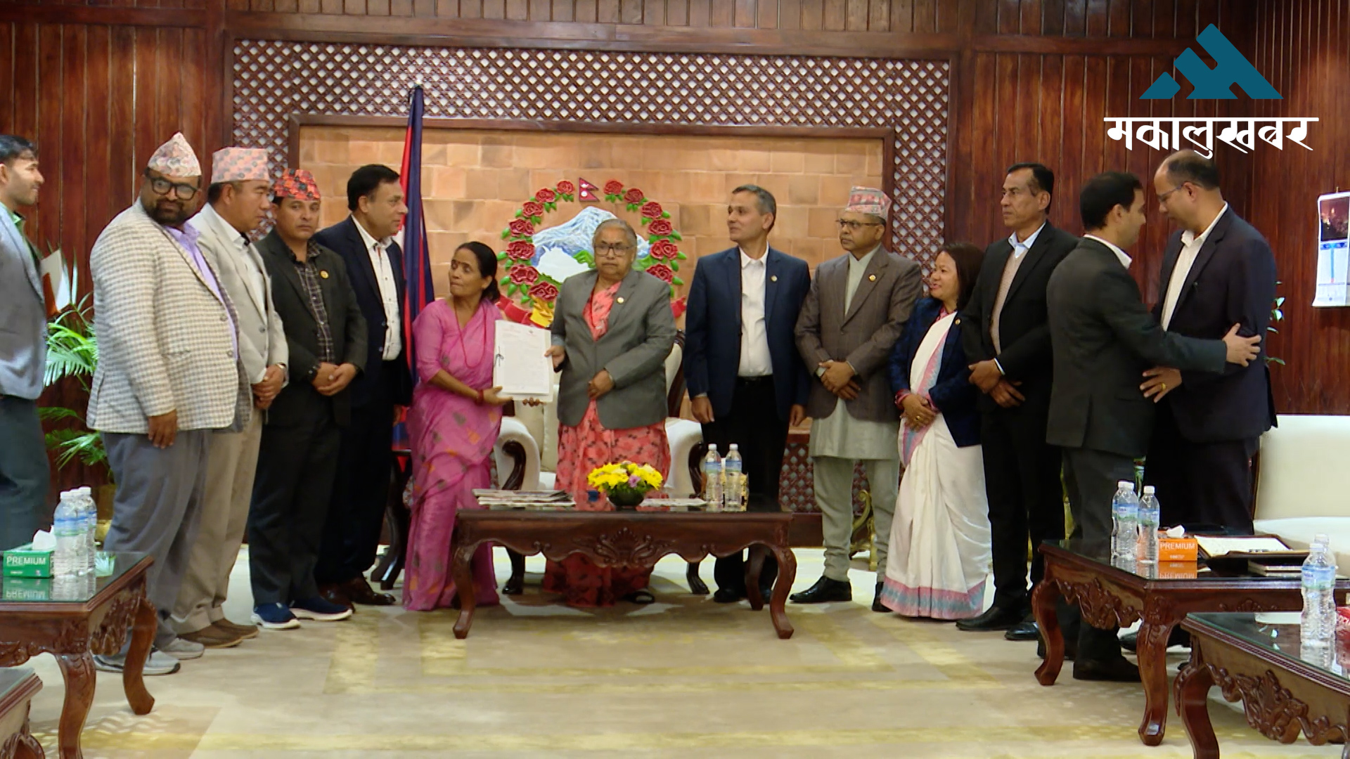 प्रधानमन्त्रीद्वारा स्थानीय जनप्रतिनिधिसँग छलफल