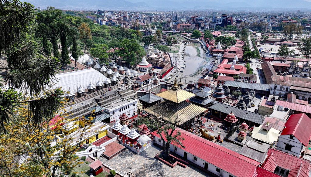 पशुपतिमा साउने सोमबारको तयारी, सफाइ अभियान सुरु