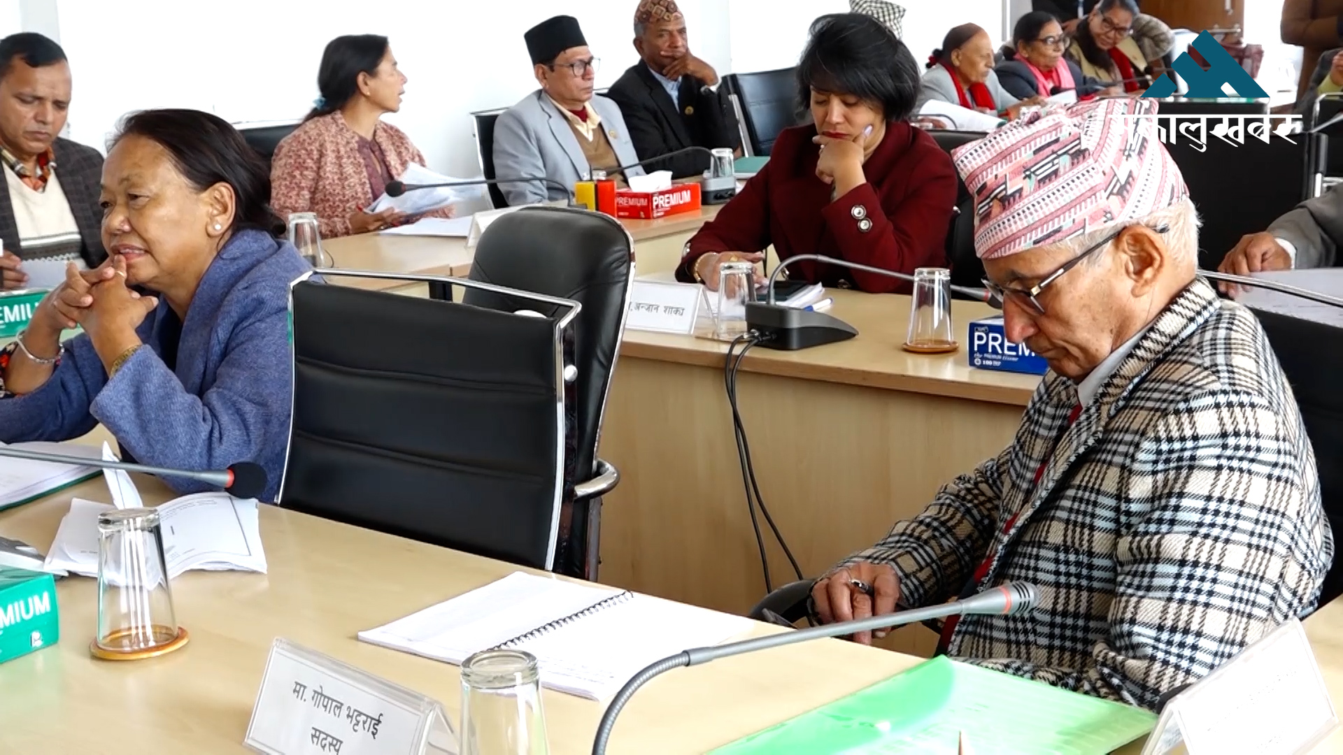 चलचित्र निर्माताको प्रश्नः सिनेमा हललाई ऋण दिन मिल्ने चलचित्र निर्माण कम्पनीलाई किन नमिल्ने ?