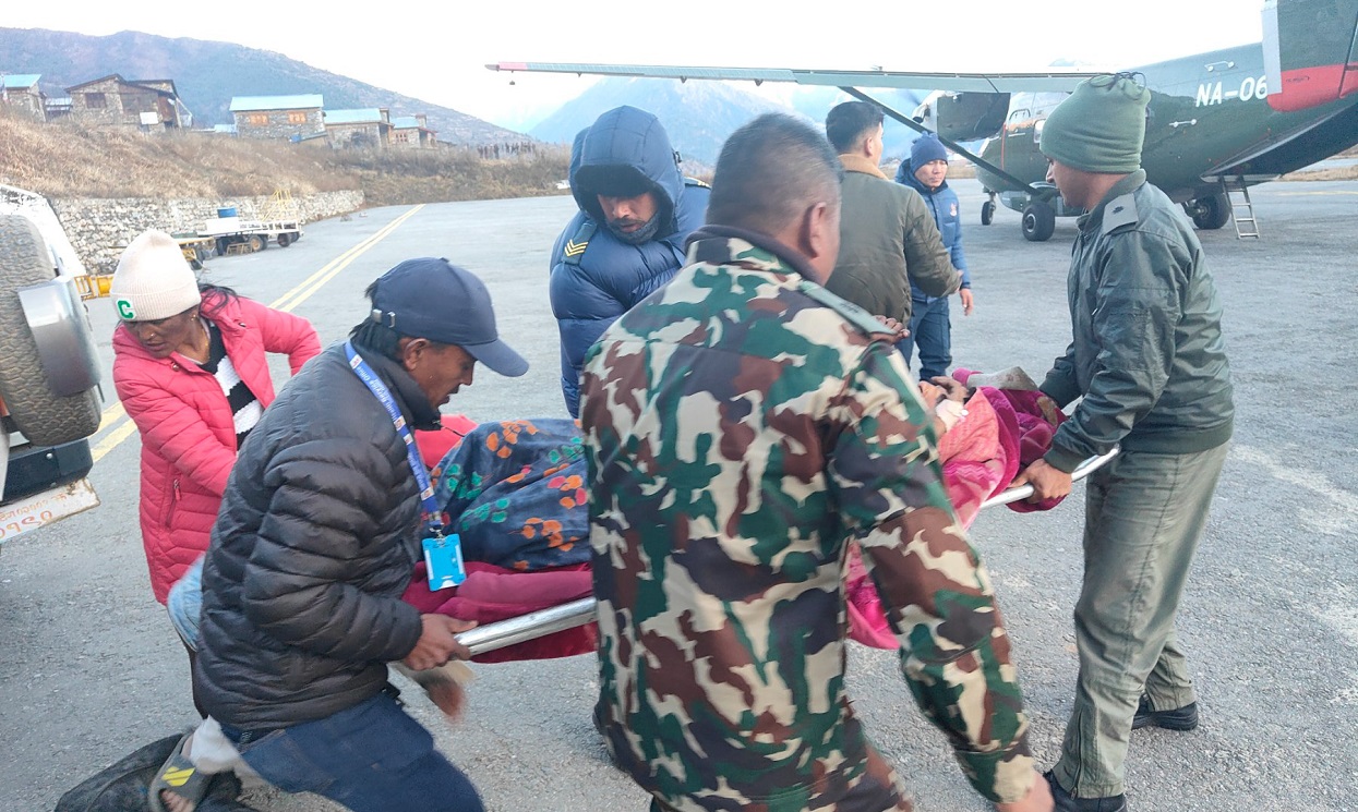 गण्डकीमा ७१ गभर्वती र सुत्केरीको हवाई उद्धार