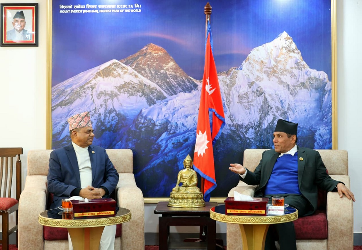 राष्ट्रियसभाका अध्यक्षसँग मन्त्री खनाल र सिन्हाको भेट