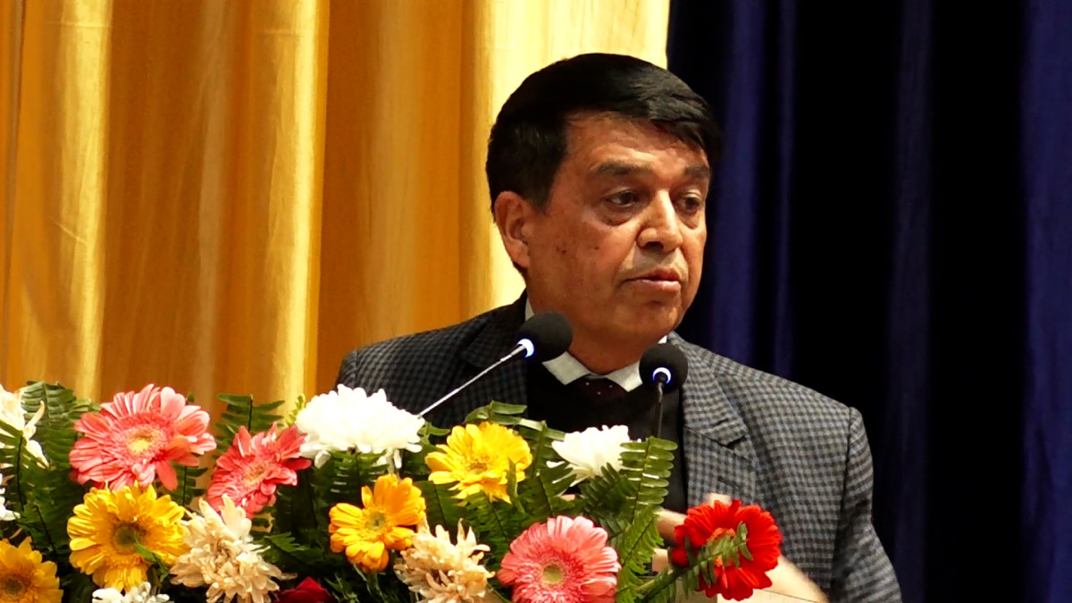 बिजनेस क्लासको टिकटमा आउनेहरूलाई अध्यागमनमा राम्रो सेवा दिनुपर्छ: चन्द्र ढकाल