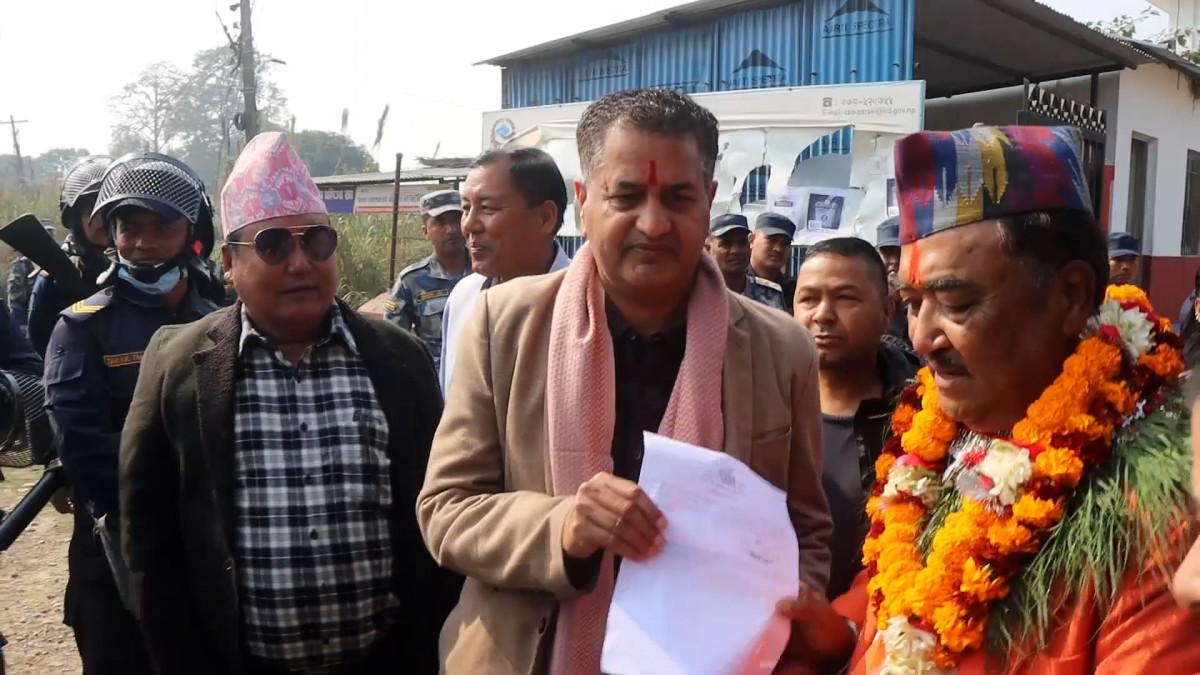 ध्रुवबहादुर प्रधानले गराए नवलपरासी (बर्दघाट सुस्ता पश्चिम)- २ बाट मनोनयन दर्ता