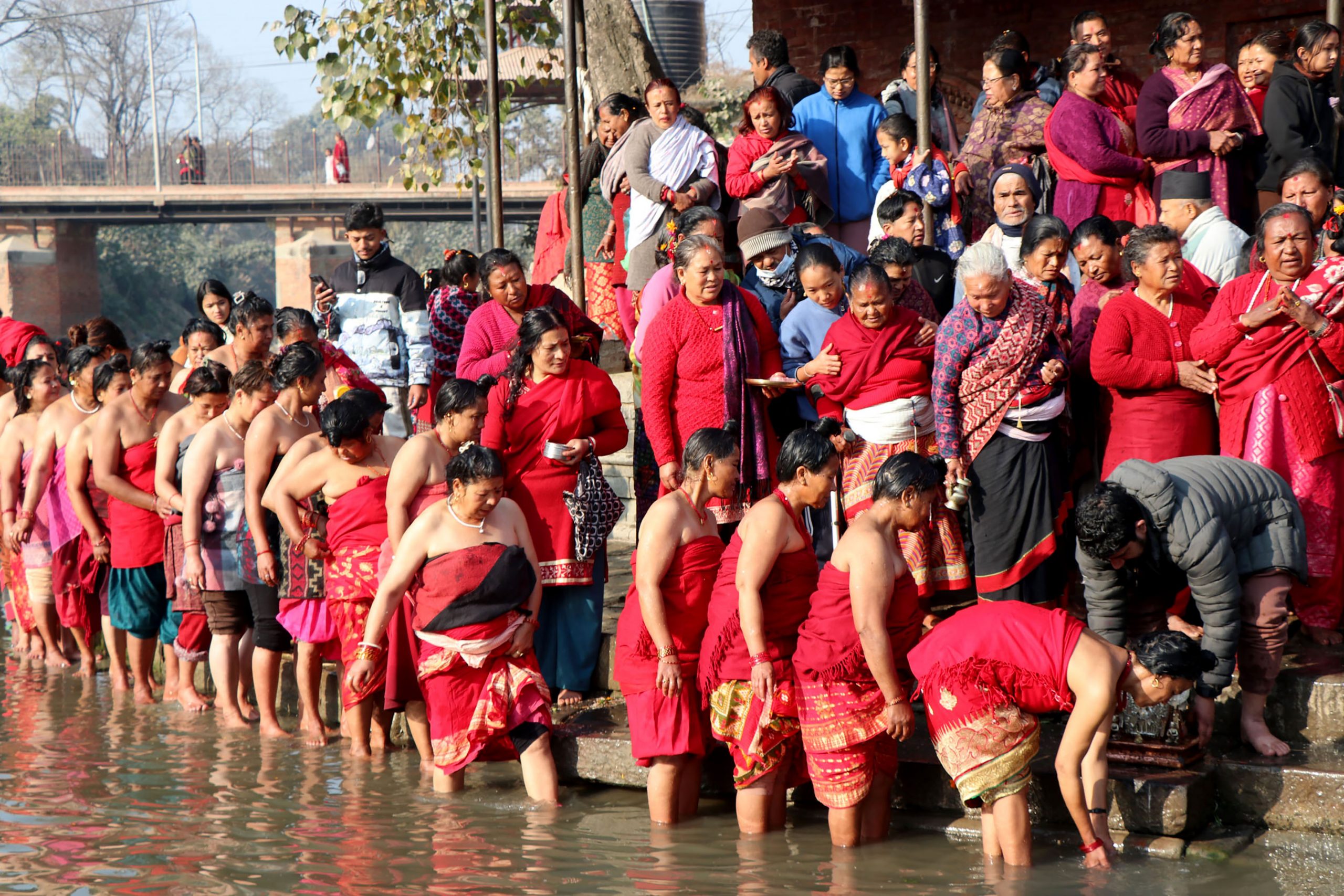 साँखु सालीनदीमा एकमहिने माधवनारायण मेला सुरु