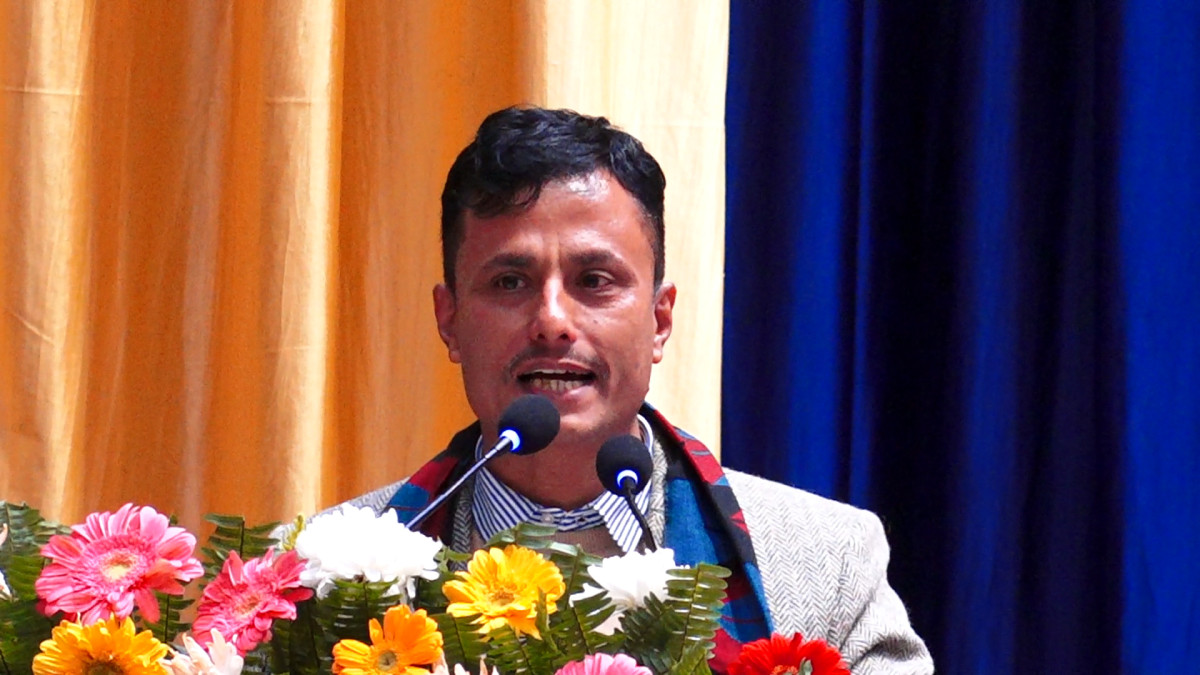 विमानस्थलको ढोका थुनेर मात्र बढ्दो पलायन रोक्न सकिँदैन: महानिर्देशक तिवारी