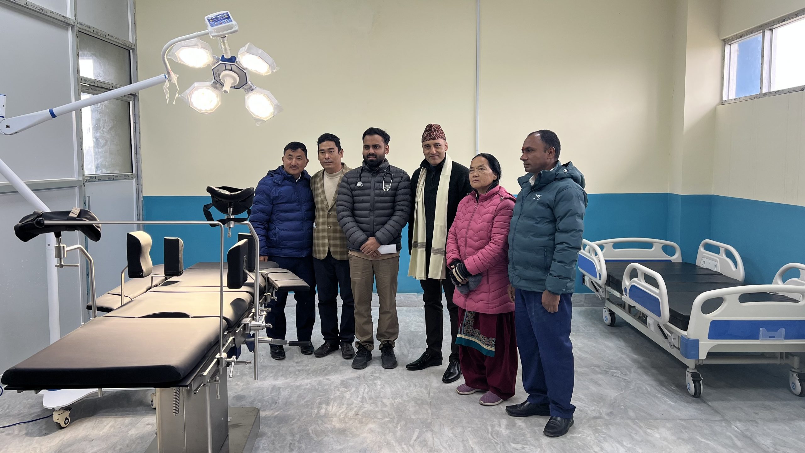 सिद्धार्थ बैंकद्वारा हरिवन नगर अस्पताललाई प्रसूति उपकरण हस्तान्तरण