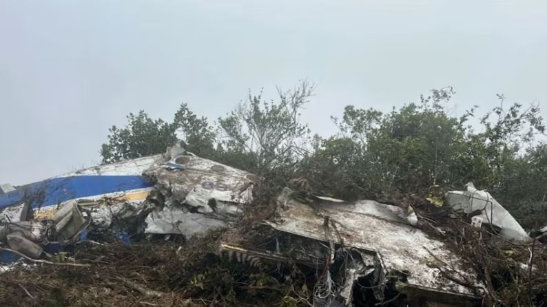 कोलम्बियामा सरकारी विमान दुर्घटना : चालक दलसहित १५ जनाको मृत्यु