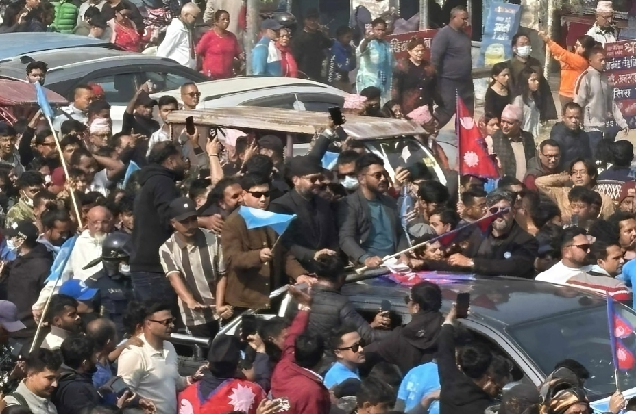 मनोनयन दर्ताका लागि दमक पुगे बालेन