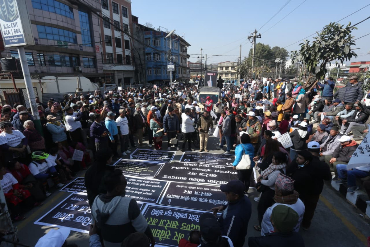 खोला तथा सडक मापदण्डविरुद्ध काठमाडौंमा प्रदर्शन (तस्बिरहरू)