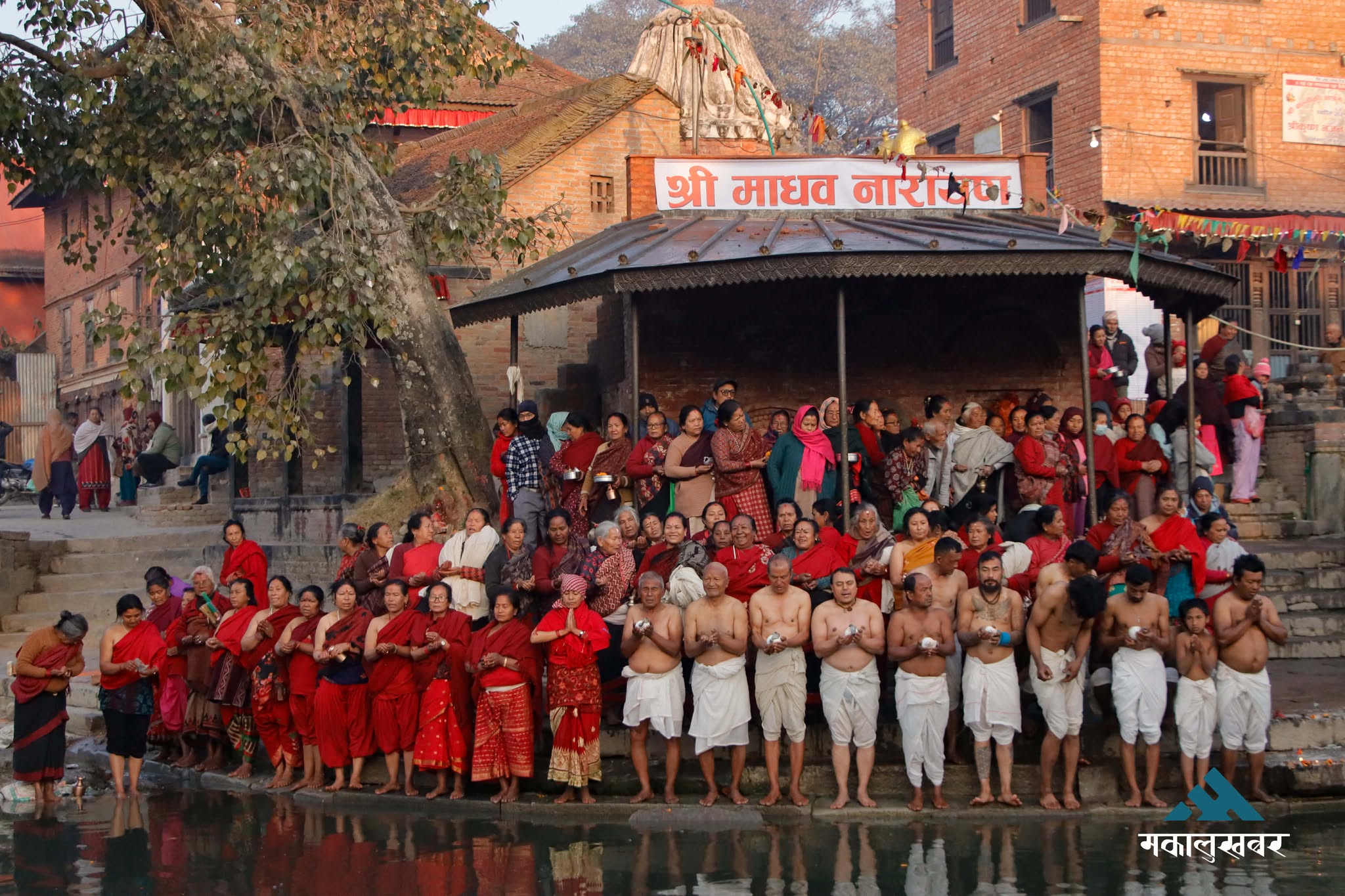 हनुमानघाटमा गुञ्जियो ‘माधव नारायण’को मन्त्र (तस्बिरहरू)