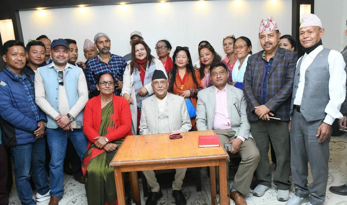 जनताका सुझाव सुन्न गाउँगाउँ पुग्दै अध्यक्ष ओली, आज दक्षिणी क्षेत्रमा अन्तरक्रिया