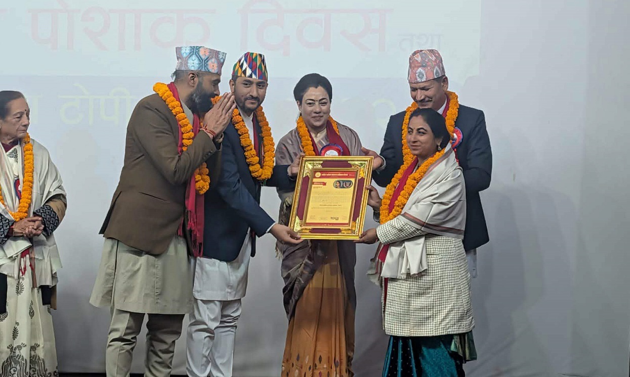 ‘अर्चनाकृत रामायण’की लेखिका झा ‘राष्ट्रिय धरोहर नारीरत्न’ बाट सम्मानित