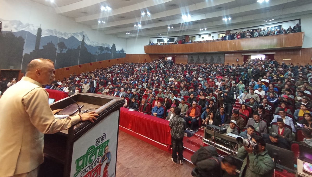 कांग्रेसले भ्रष्टाचारमा मुछिएका व्यक्तिको नाता र नेता हेर्दैन: गगन थापा