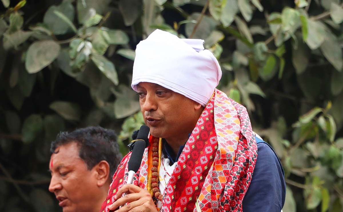 सामाजिक सञ्जालमा भिड्ने काम नगरौँ, मुलुकमा घृणा फैल्याउँछ: गगन थापा