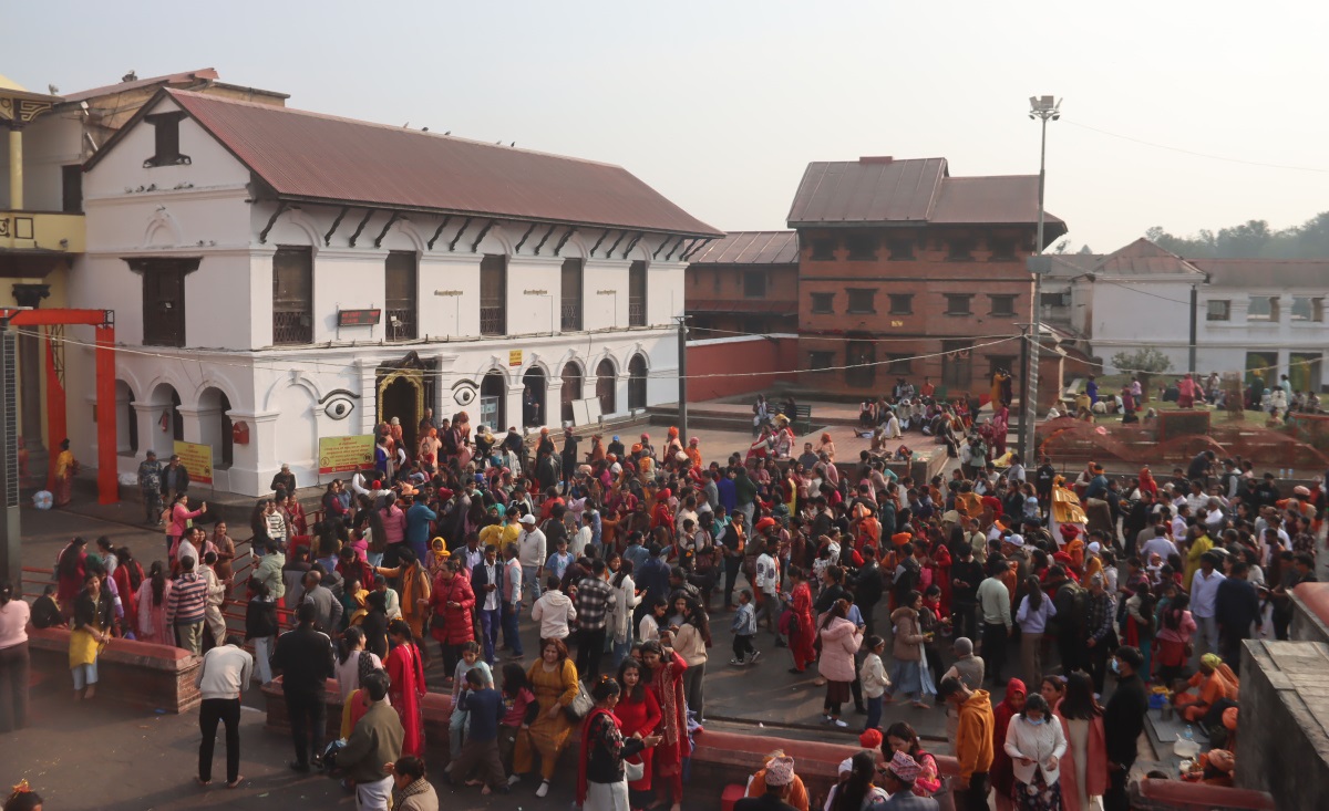 महाशिवरात्रिः पशुपति क्षेत्रमा साधुसन्त र भक्तजनको चहलपहल बढ्यो