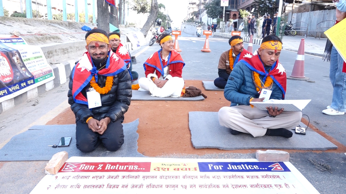 ‘जेन-जी संविधान’ जारी गर्नुपर्ने माग गर्दै माइतीघरमा अनसन