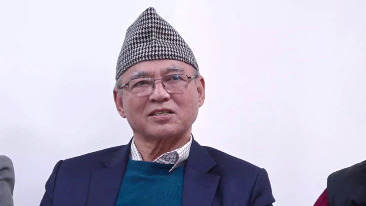 सरकार निर्वाचन सार्ने बहाना खोज्दैछः बादल