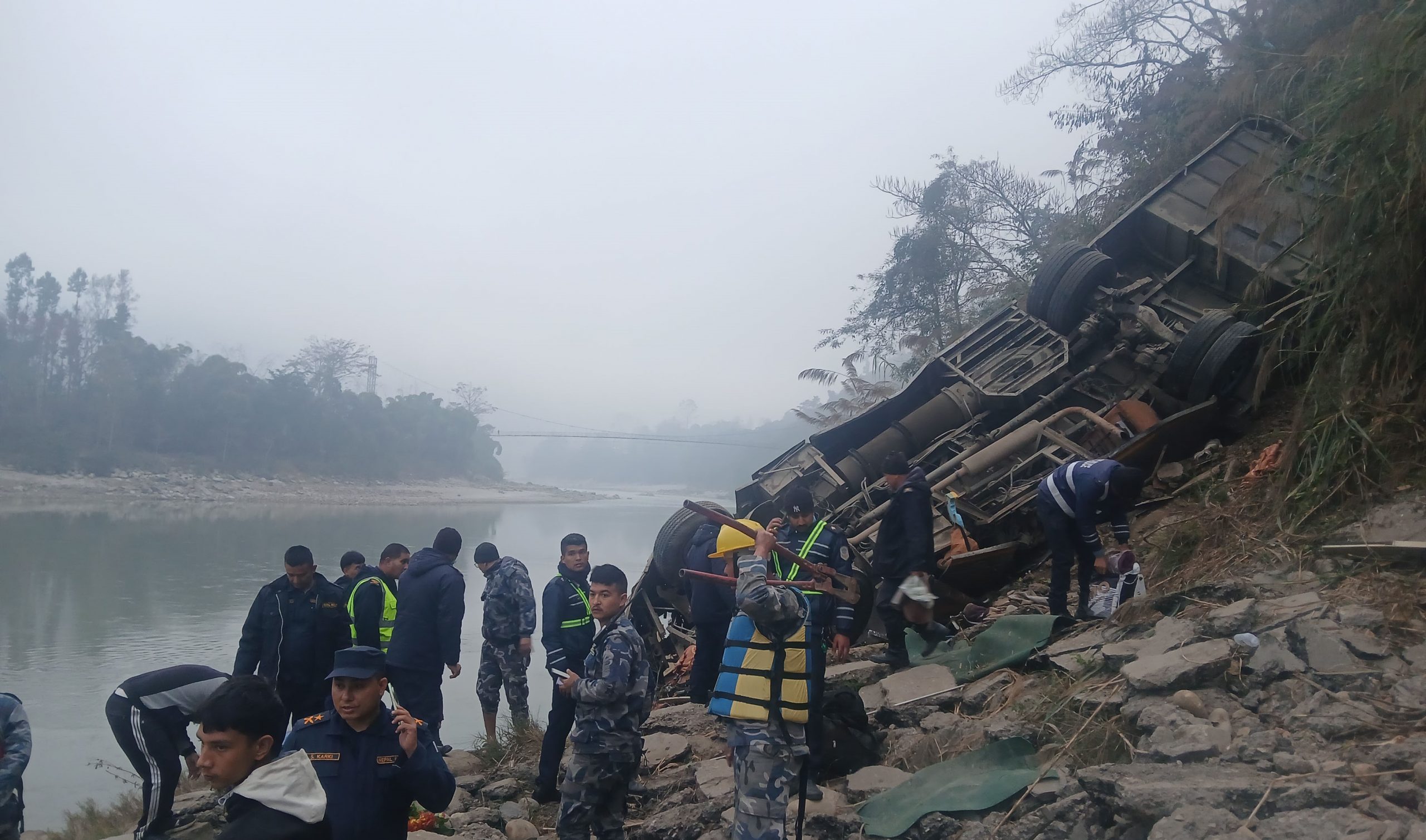 धादिङ बस दुर्घटनामा मृतकको संख्या १८ पुग्यो