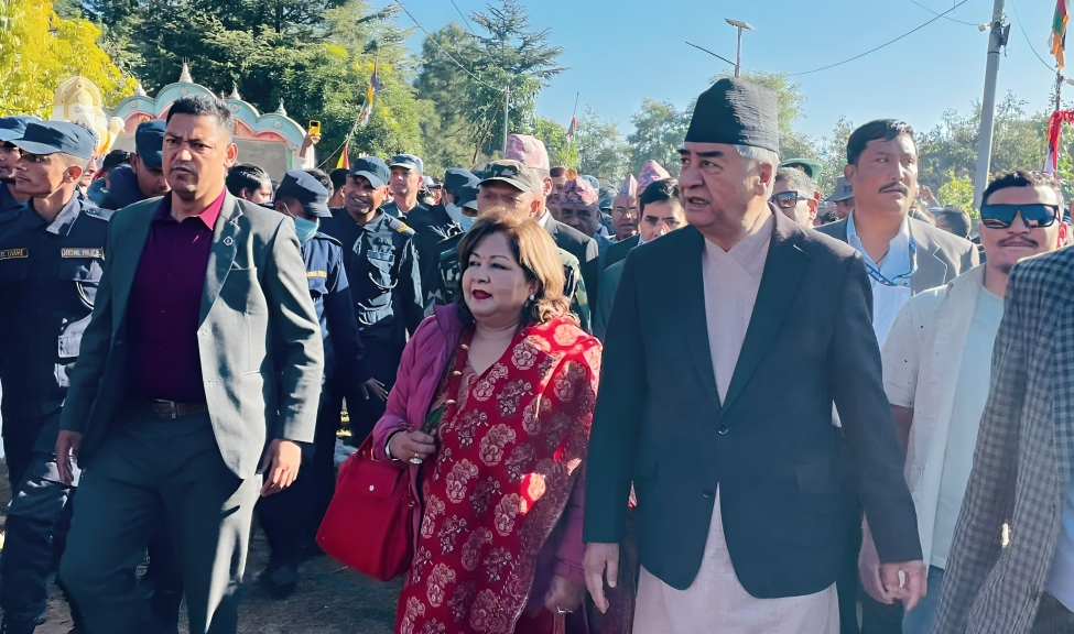 देउवा दम्पती देशबाहिर, दिल्लीमा के गर्दैछिन् आरजु ?