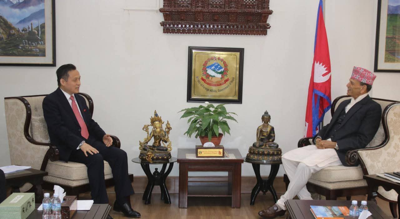 परराष्ट्रमन्त्री शर्मासँग चिनियाँ र मालदिभ्सका राजदूतको शिष्टाचार भेट