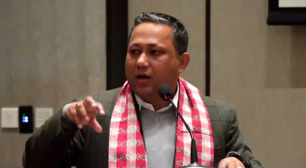 घोषणापत्र कार्यान्वयन गर्न कुनै एक दललाई स्पष्ट बहुमत दिनुस्: नेता खनाल