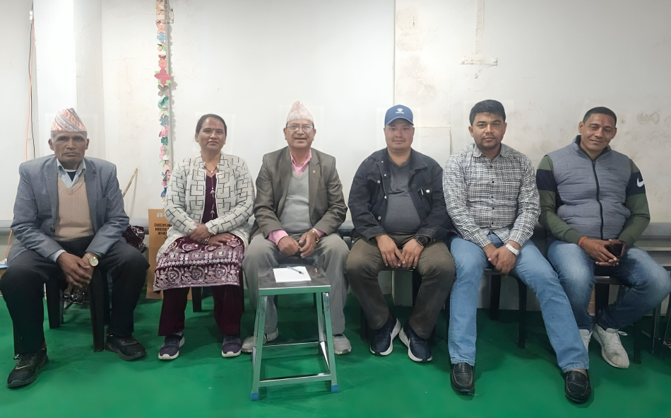 भीम रावललाई धक्का : नेकपाका ७५ नेता-कार्यकर्ता एमालेमा प्रवेश