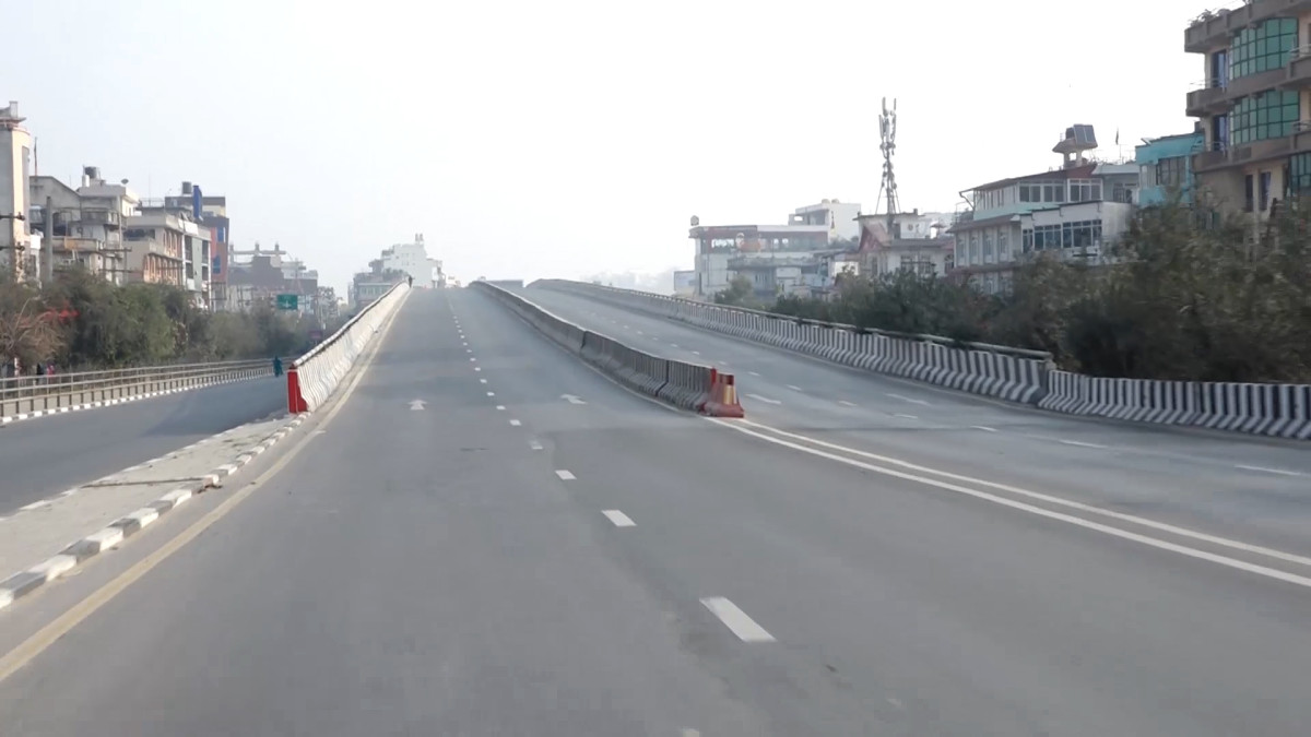 काठमाडौंका सडक सुनसान, ट्राफिक चेकजाँच कडा