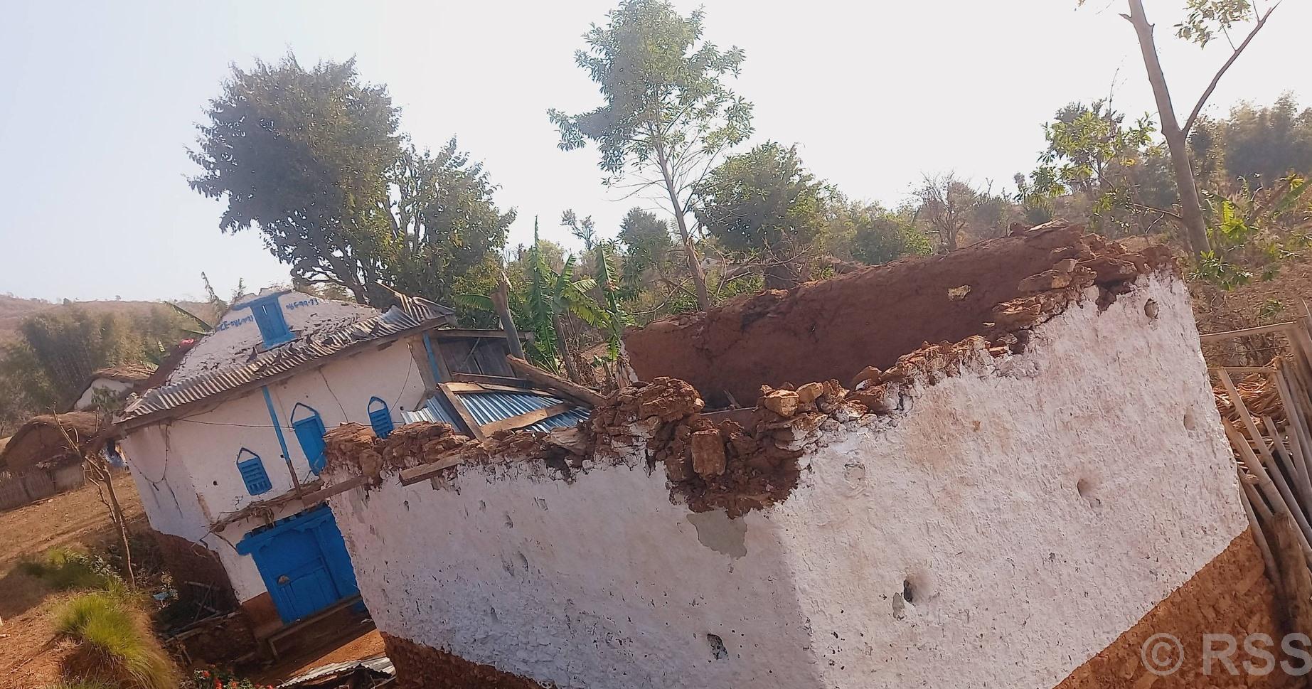 हावाहुरी पीडित परिवारलाई गाउँपालिकाले २० हजार रूपैयाँ दिने