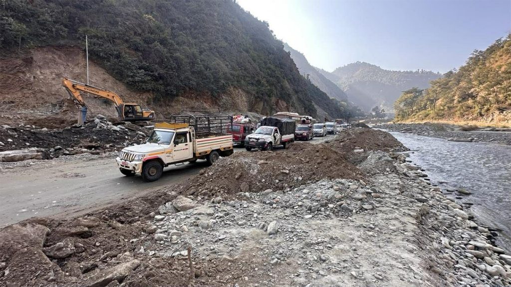 बिपी राजमार्गः जानकारी लिएर मात्र यात्रा गर्न आग्रह
