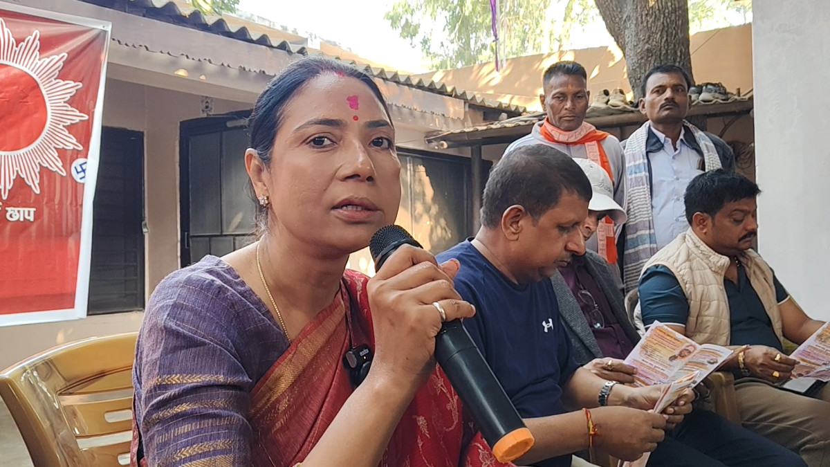 अधुरा काम पूरा गर्न र जनकपुरलाई ‘वेडिङ हब’ बनाउन मेरो उम्मेदवारी: जुलीकुमारी महतो
