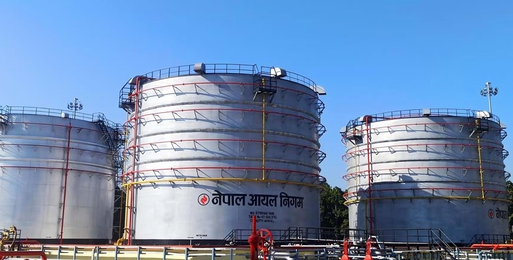 पेट्रोल प्रतिलिटर १५ र डिजेल १० रुपैयाँ महँगो, अब कति पर्छ ?