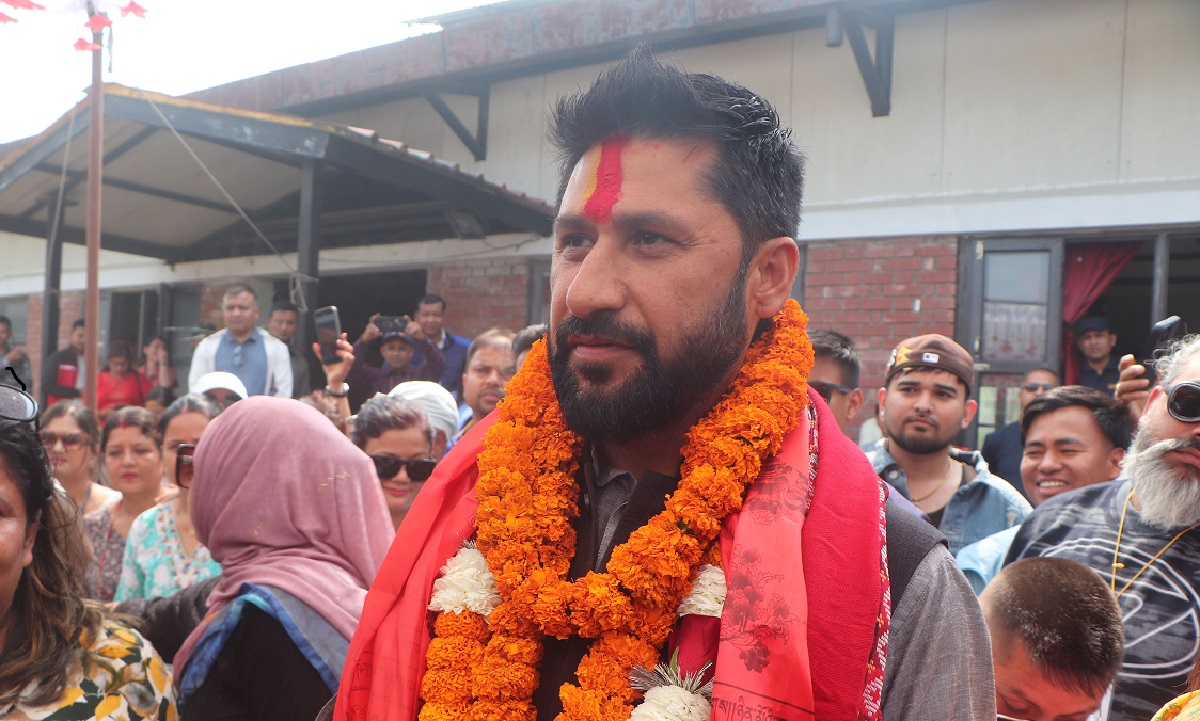 प्रतिपक्षलाई होच्च्याउनु हुँदैन, लोकतन्त्रमा फरक मतको सम्मान गर्नुपर्छ: लामिछाने