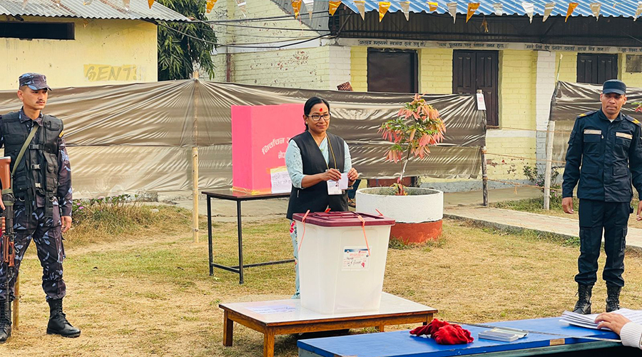 मतदानपछि रेनु दाहालले भनिन् – म धेरै उत्साहित र खुसी छु