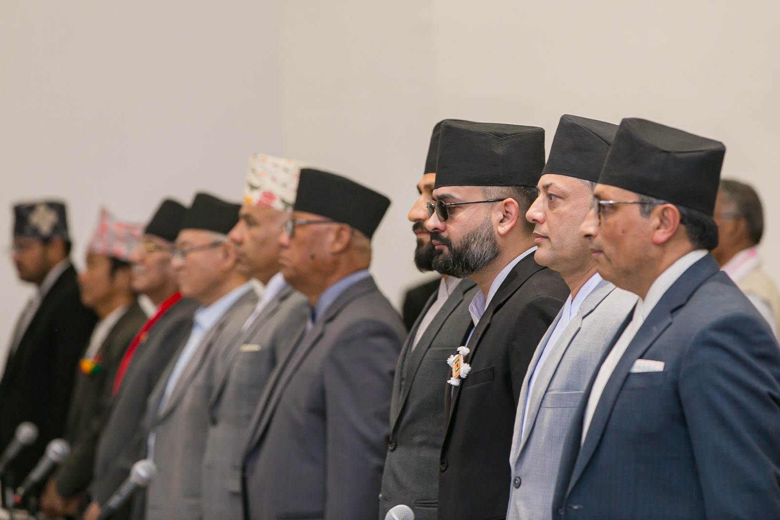 नवनिर्वाचित सांसदहरूले लिए पद तथा गोपनीयताको शपथ (तस्बिरहरू)