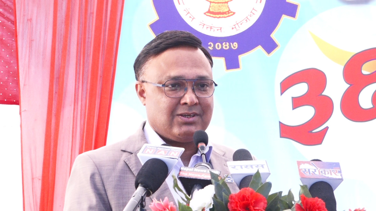 बैंकमा पैसा थुप्रिएको छ, कर्जा प्रवाह गर्न सकेका छैनौँ: कोइराला