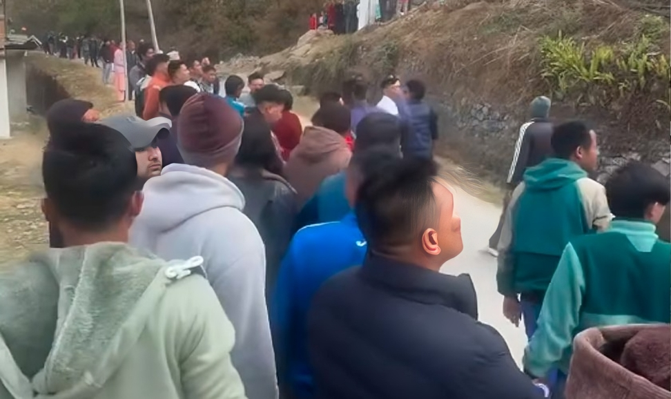 दोलखाको तामाकोशीमा विवाद, स्थिति नियन्त्रणमा लिन हवाई फायर