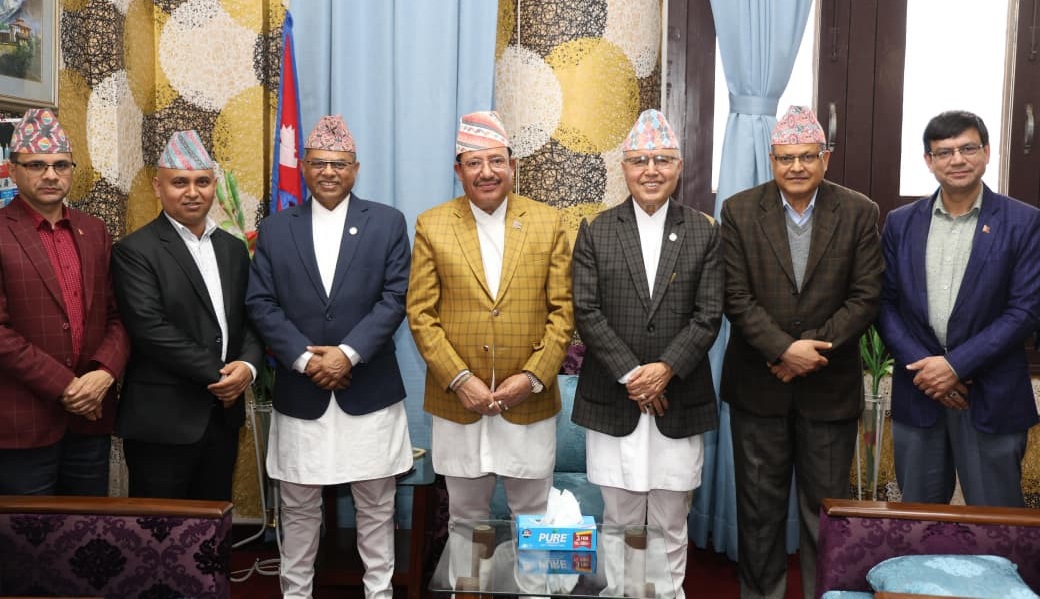 शान्तिपूर्ण निर्वाचन सम्पन्न गरेकोमा अर्थमन्त्री खनालद्वारा आयोगको प्रशंसा