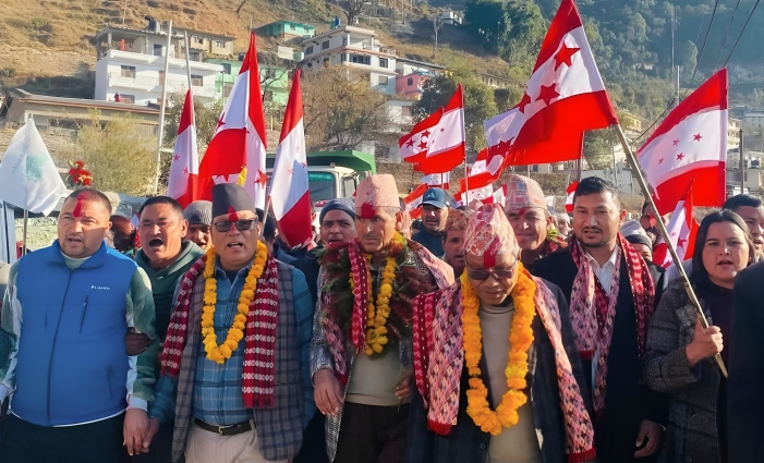 बाजुरामा एमालेलाई हराउँदै कांग्रेसका जनकराज गिरी विजयी