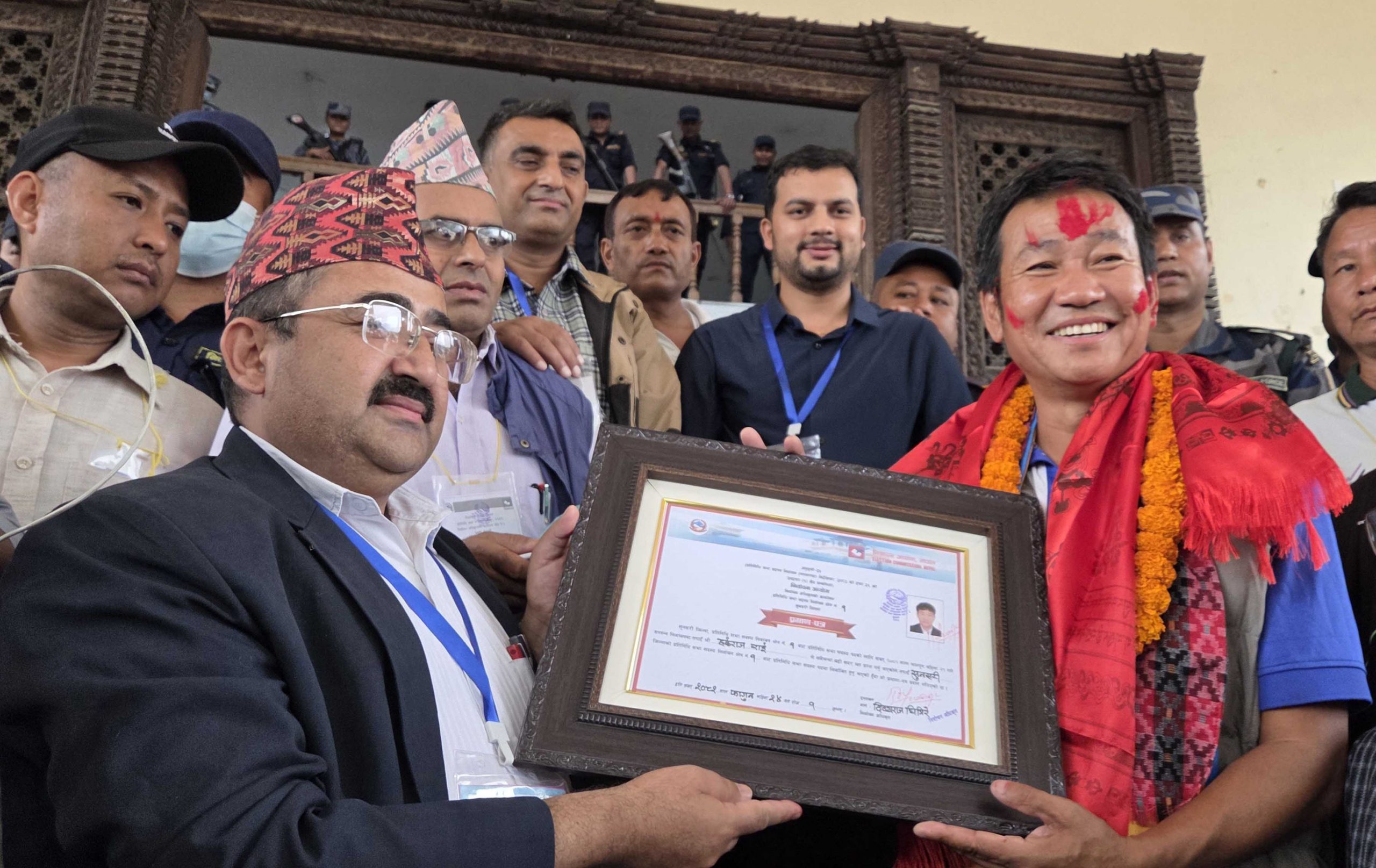 संसद्‍ छिर्दै ‘बेल्चा’ संस्कृति