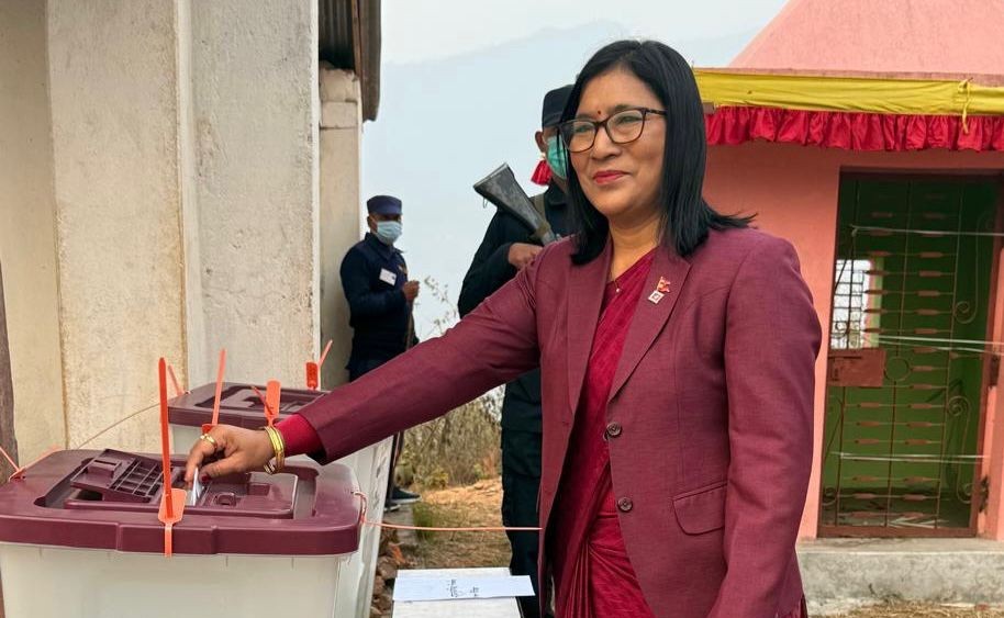 समयमै मतदान गर्नुहोस् : आयुक्त तुलाधर