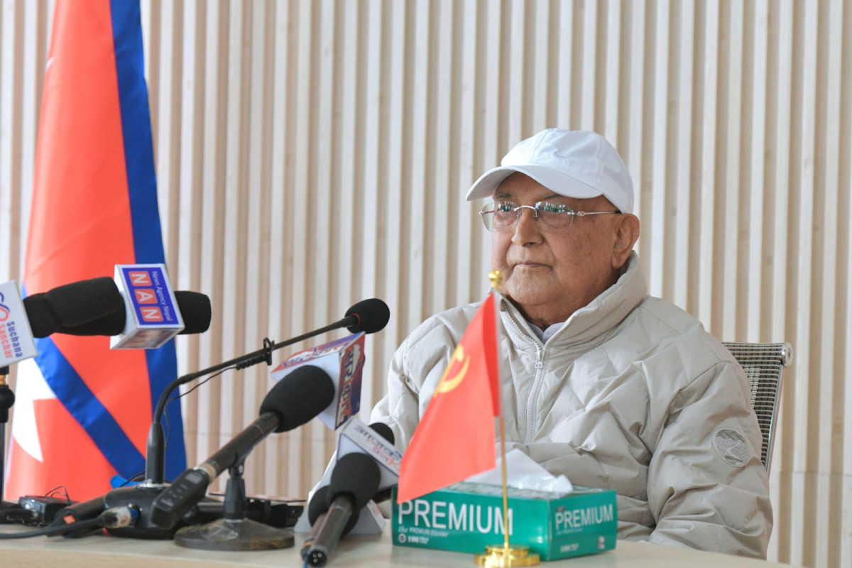 टिचिङमा पूर्वप्रधानमन्त्री ओलीको शल्यक्रिया हुँदै